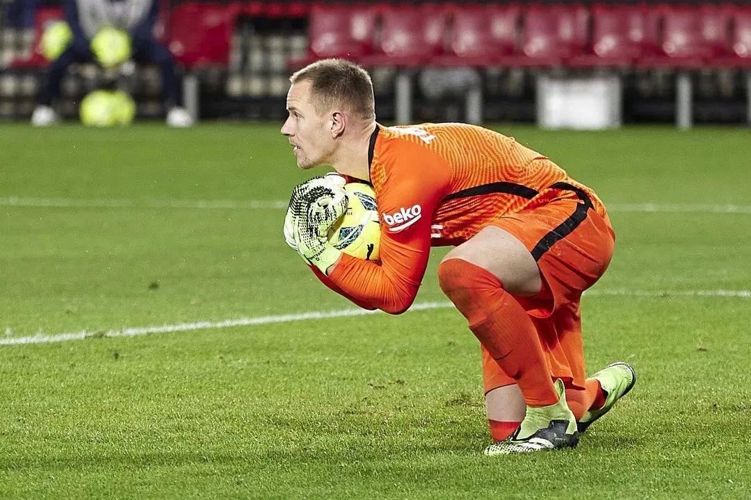 包含格拉纳达客场逆转,取得胜利的词条 包含格拉纳达客场逆转,取得胜利的词条