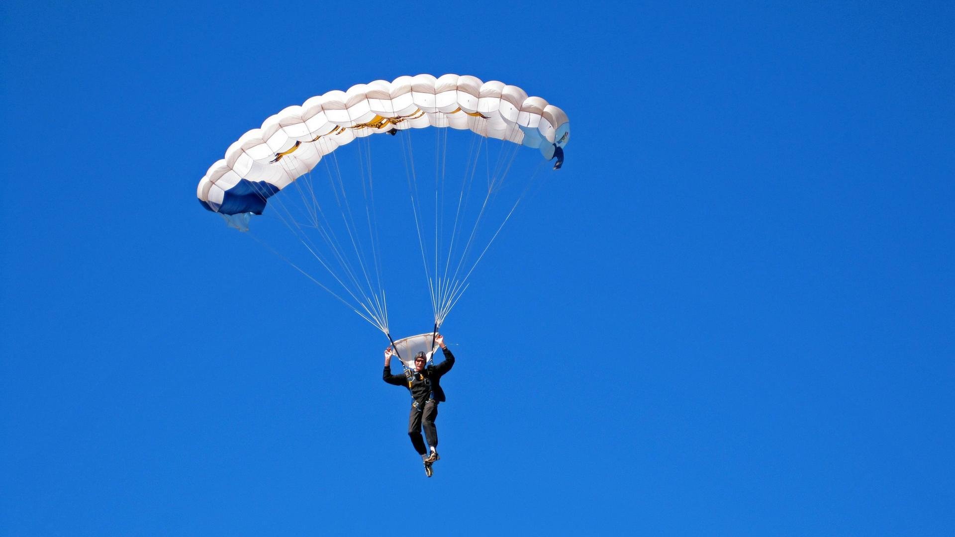 魔术制霸山西队，戈贝尔在F1街道赛接管比赛